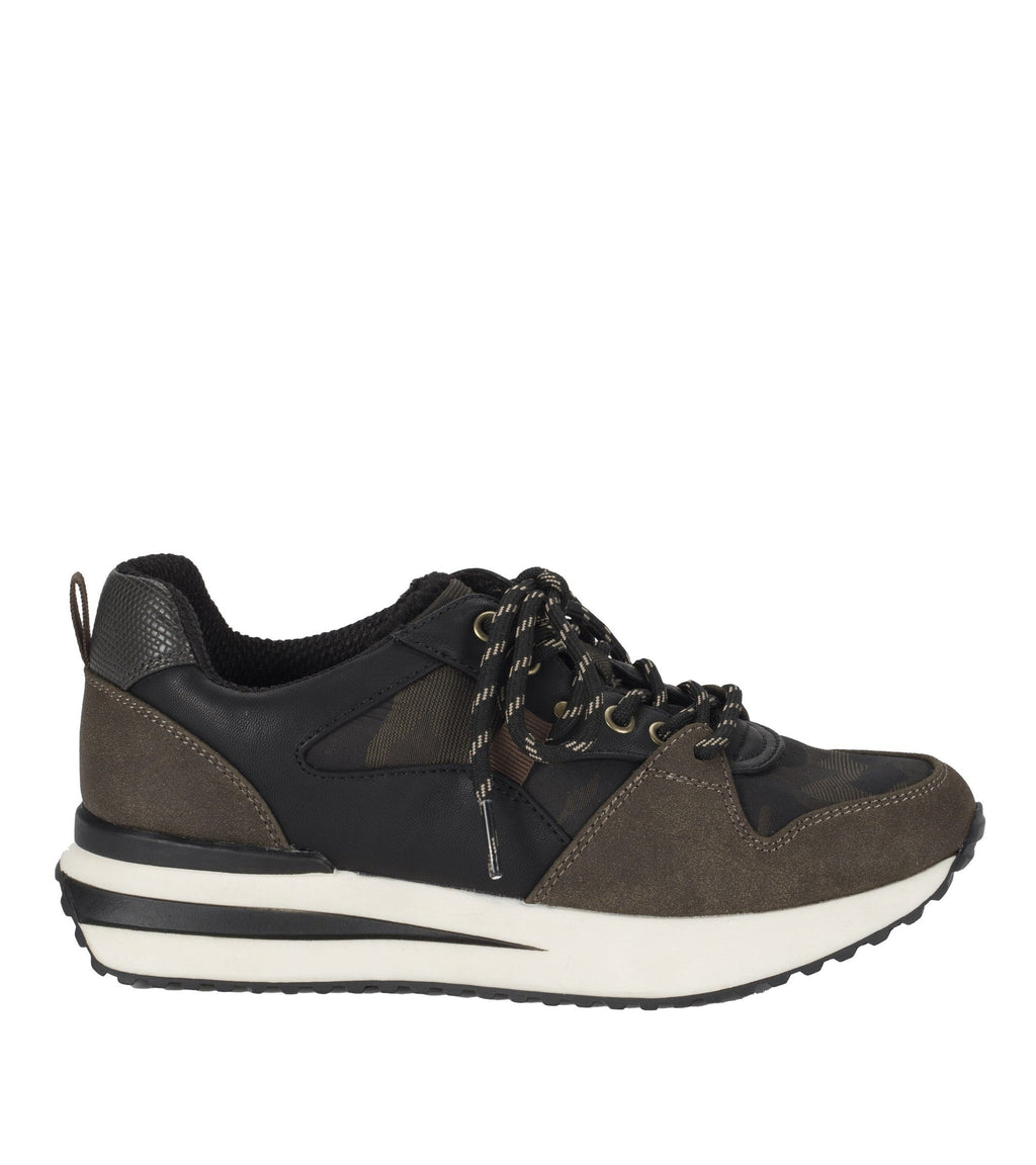Cabriole Sneaker