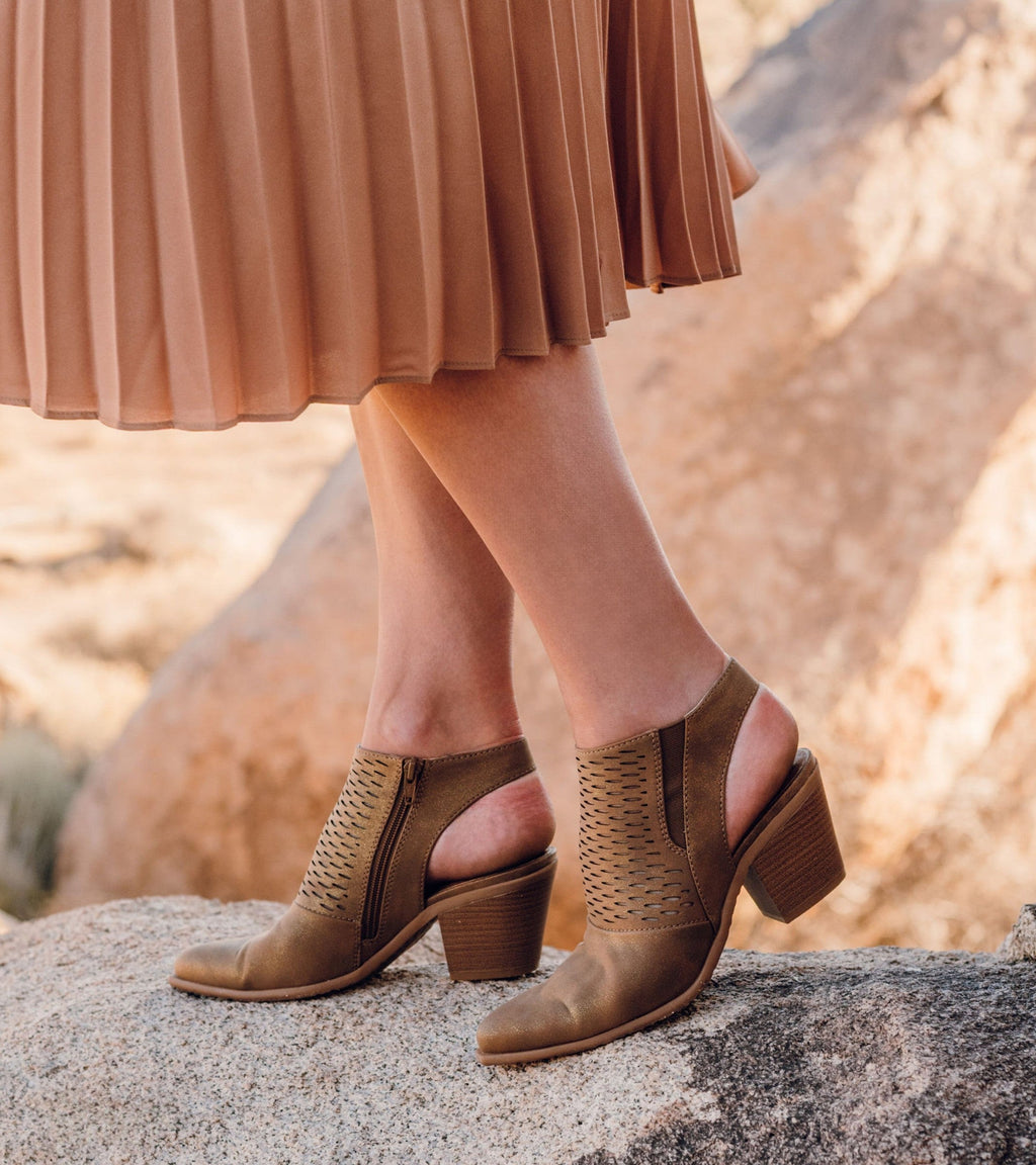 Yangley Block Heel Bootie