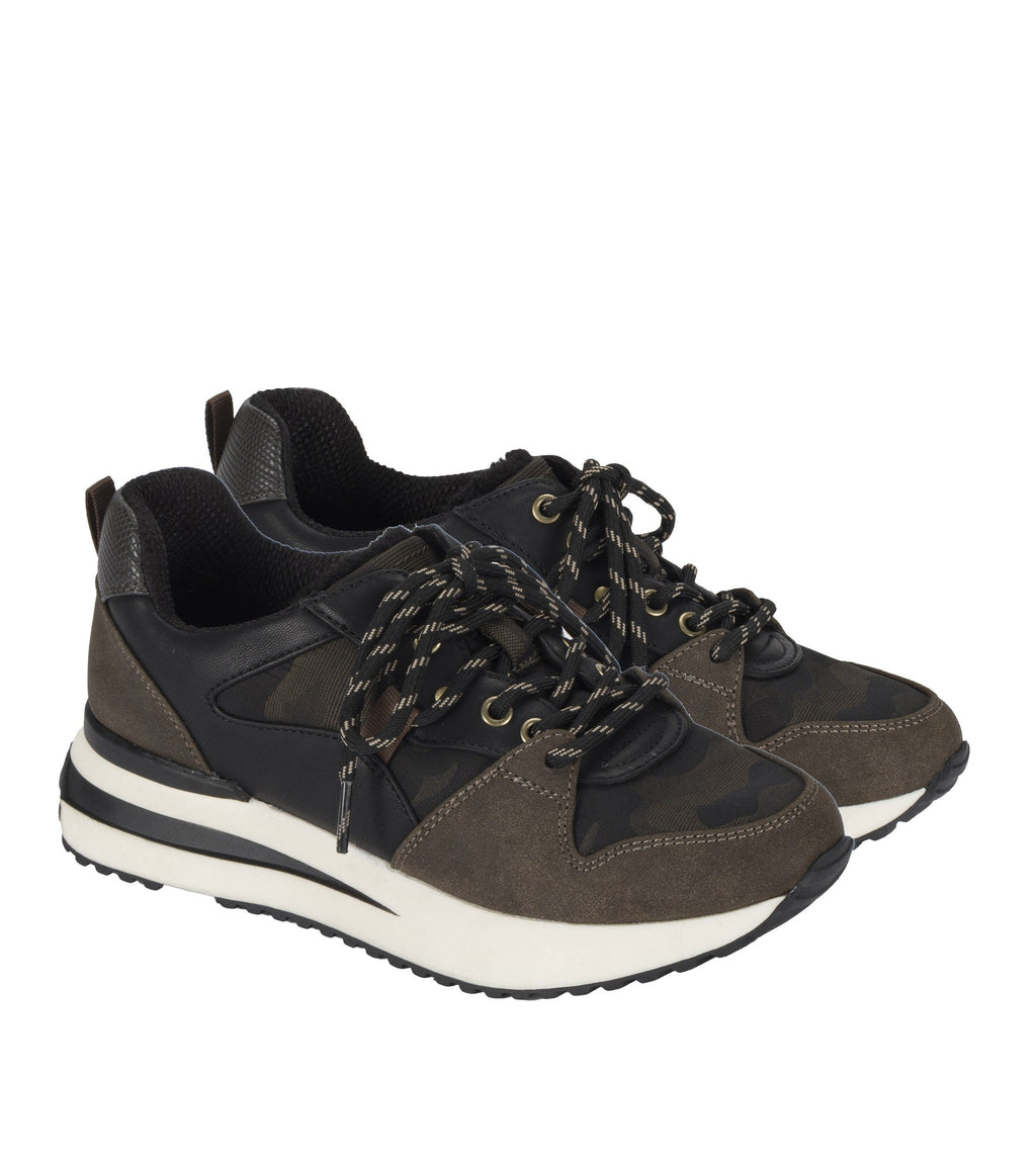 Cabriole Sneaker