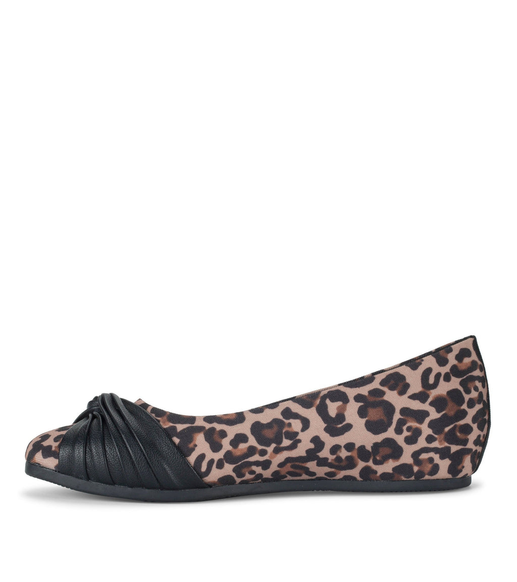 Chainey Casual Flat